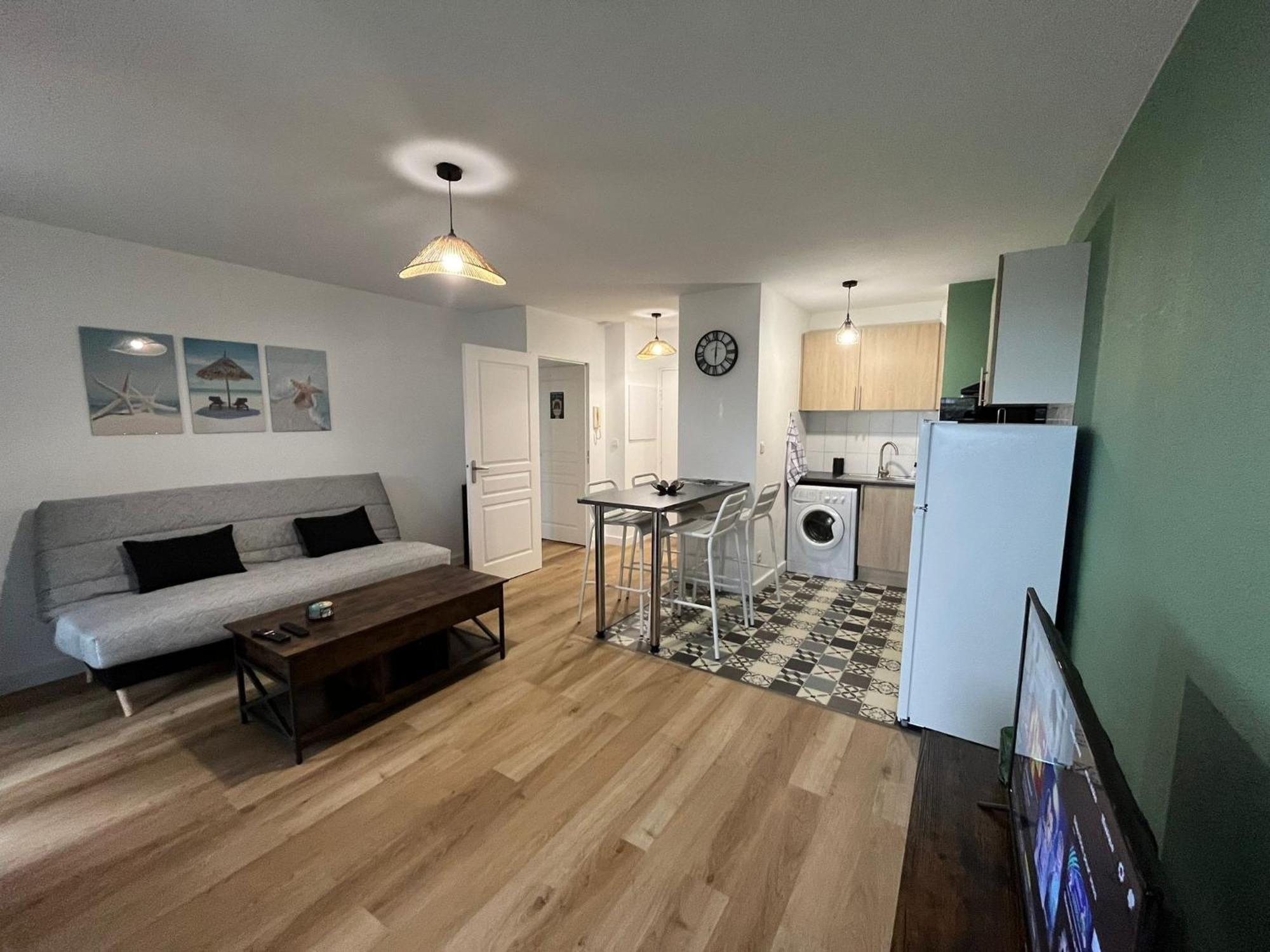 Appartement Avec Jardin A Rochefort Eksteriør bilde